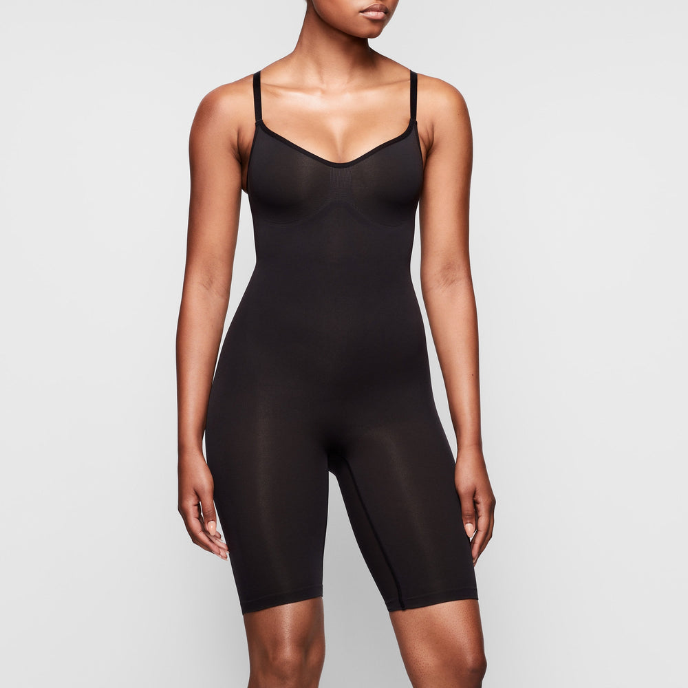 Skims SCULPTING BODYSUIT MID THIGH W. OPEN GUSSET Bodysuit Zwart | XCS-823960