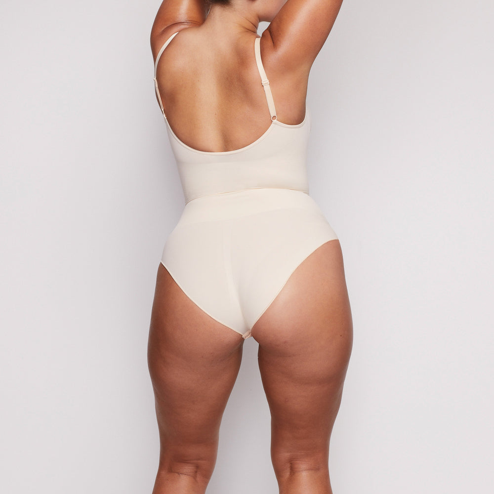 Skims SCULPTING BODYSUIT W. SNAPS Bodysuit Bruin | KMO-360915