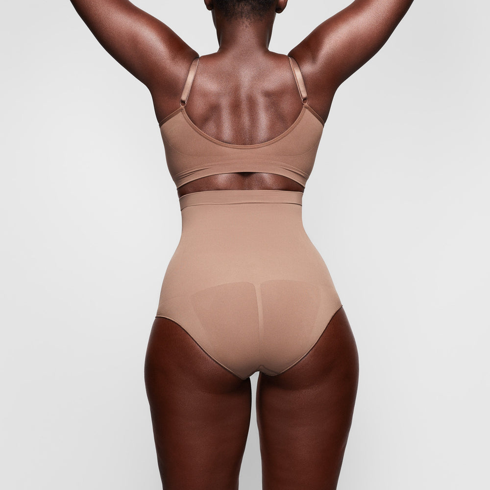 Skims SCULPTING HIGH WAIST Brief Abrikoos | THB-537849
