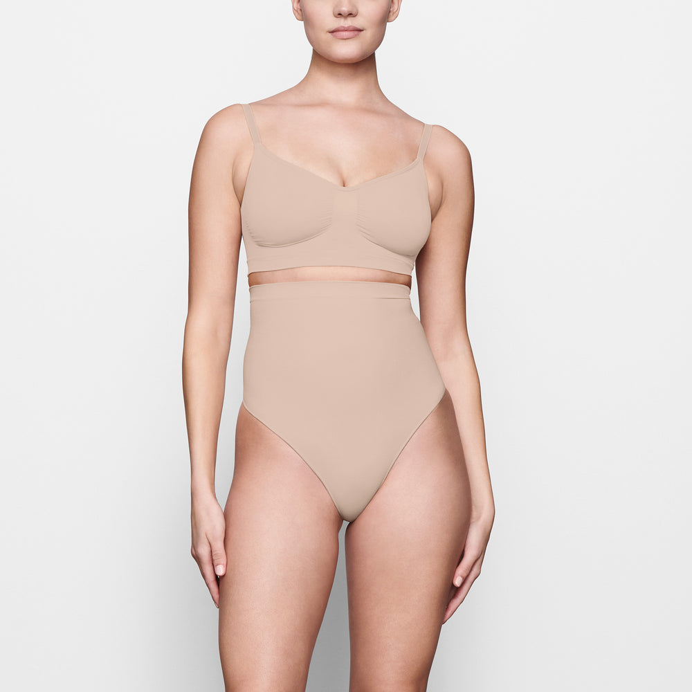 Skims SCULPTING HIGH WAIST Thong Beige | NZF-102874