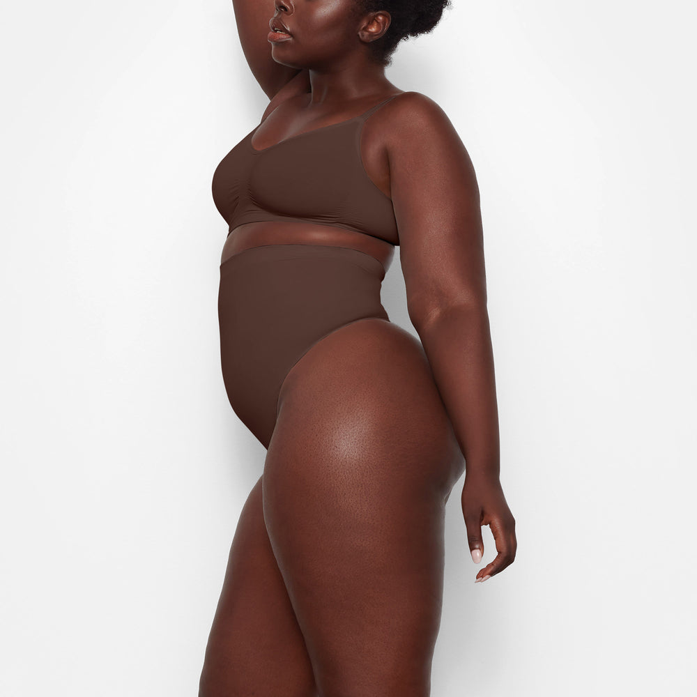 Skims SCULPTING HIGH WAIST Thong Chocola | ZFS-590432