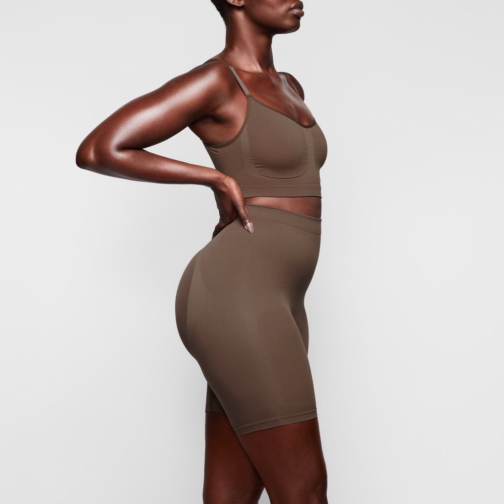Skims SCULPTING MID THIGH W/ OPEN GUSSET Korte Broek Abrikoos | BCD-571360
