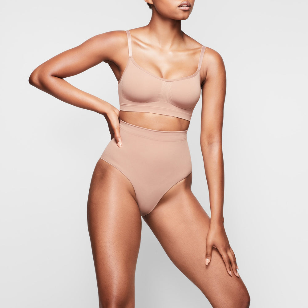 Skims SCULPTING MID WAIST Brief Abrikoos | NGV-854690