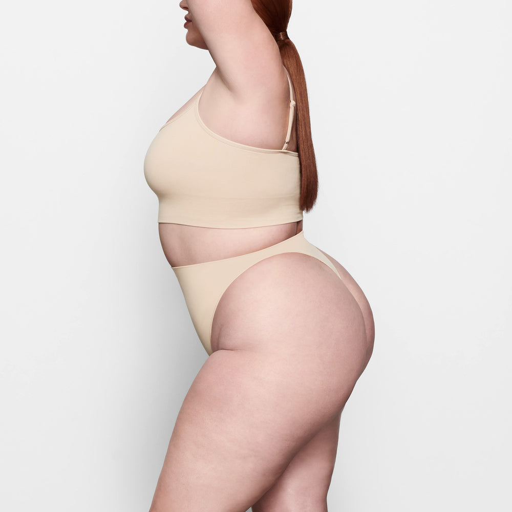 Skims SCULPTING MID WAIST Thong Beige | TOJ-438697