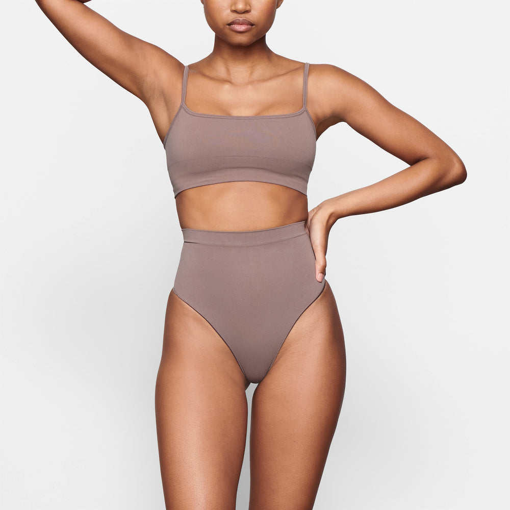 Skims SCULPTING SCOOP NECK Bralette Bruin | QRP-089173