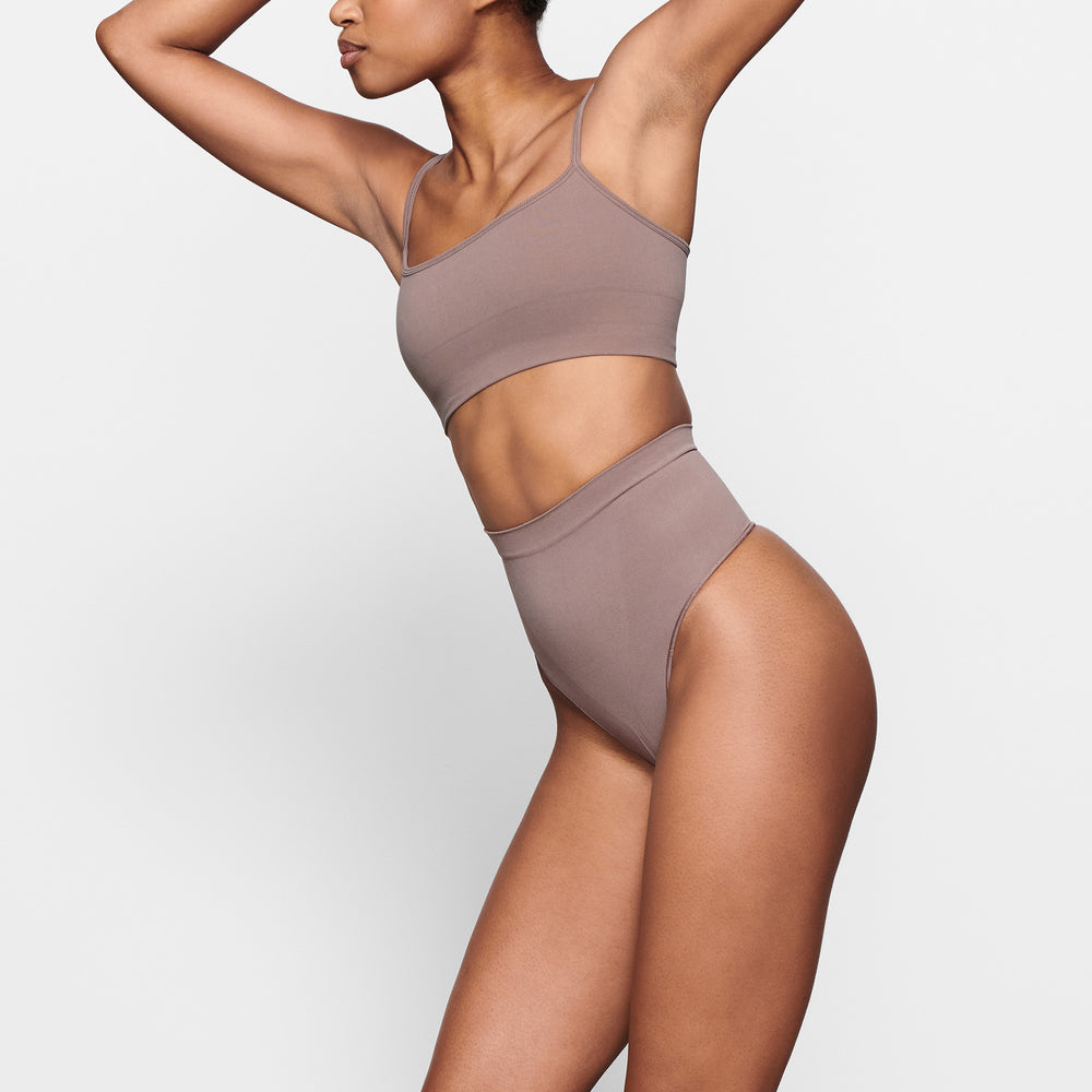 Skims SCULPTING SCOOP NECK Bralette Bruin | QRP-089173