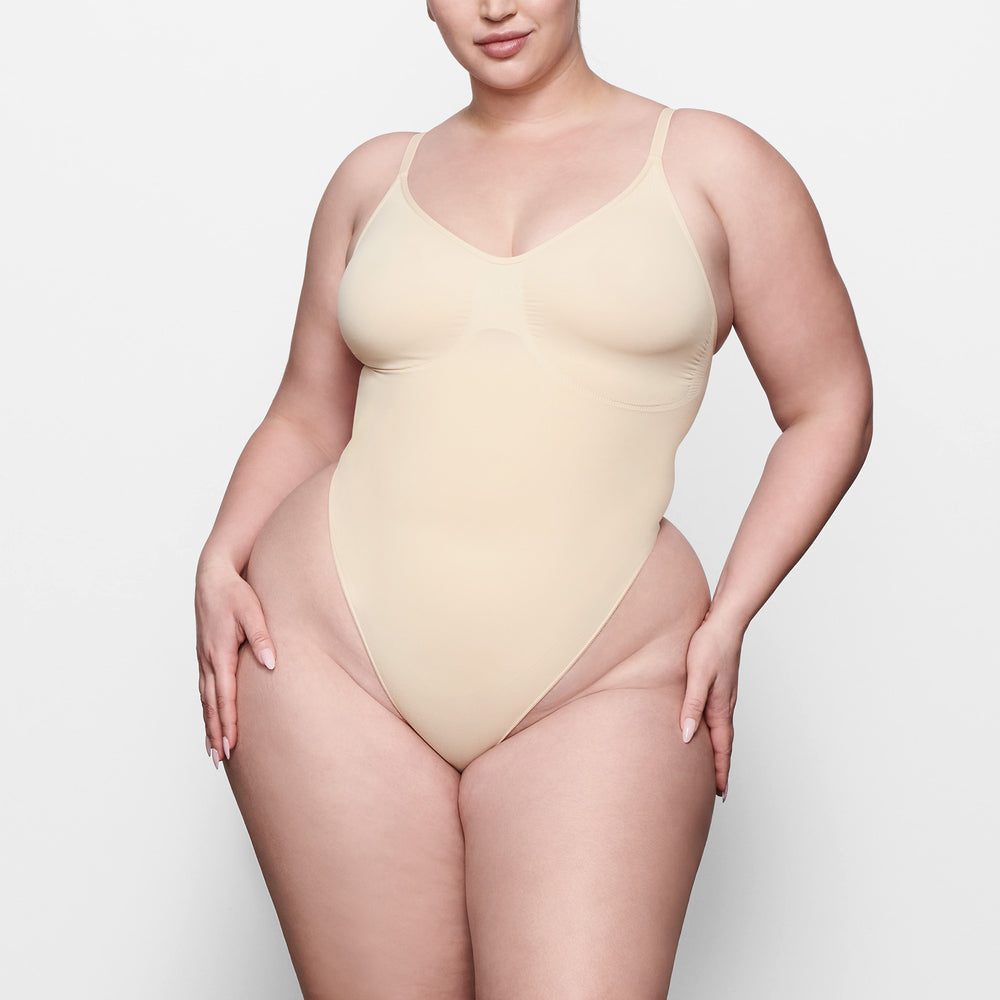 Skims SCULPTING THONG Bodysuit Bruin | OSR-824175