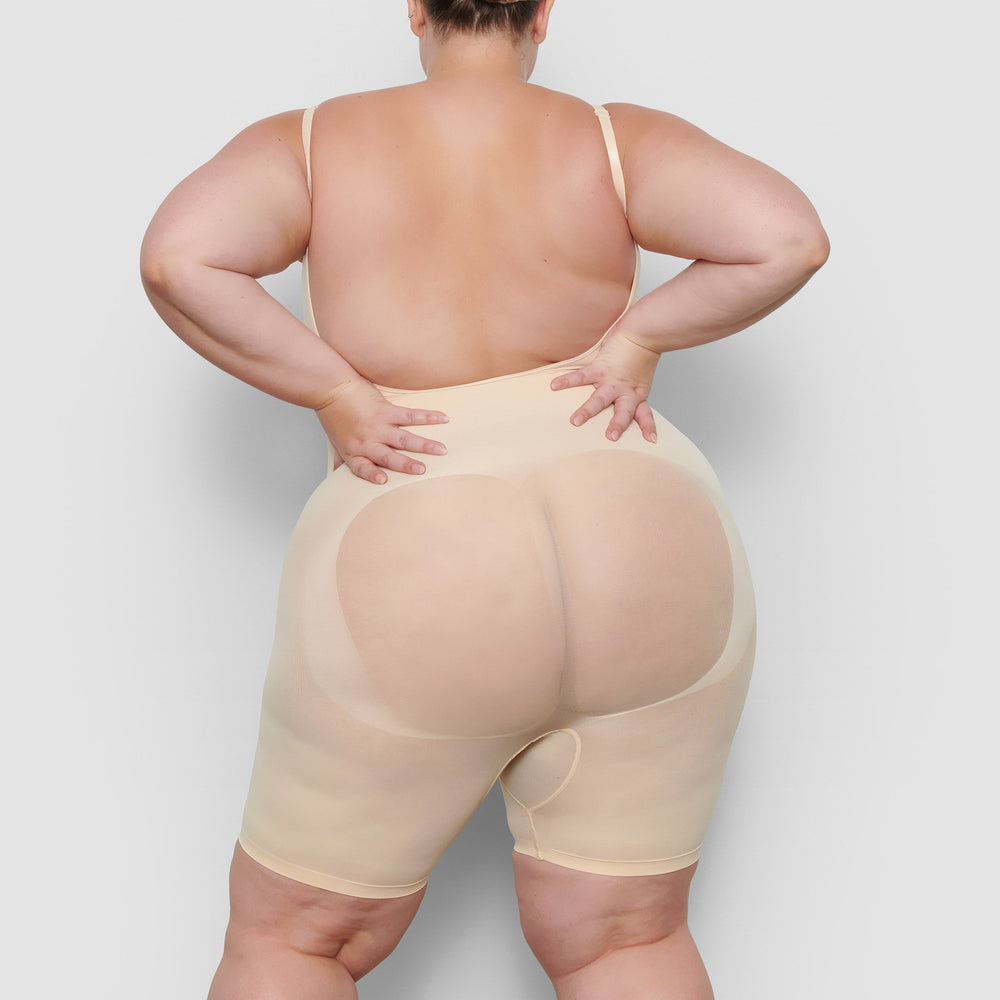 Skims SEAMLESS SCULPT MID THIGH Low Back Bodysuit Bruin | COB-584693