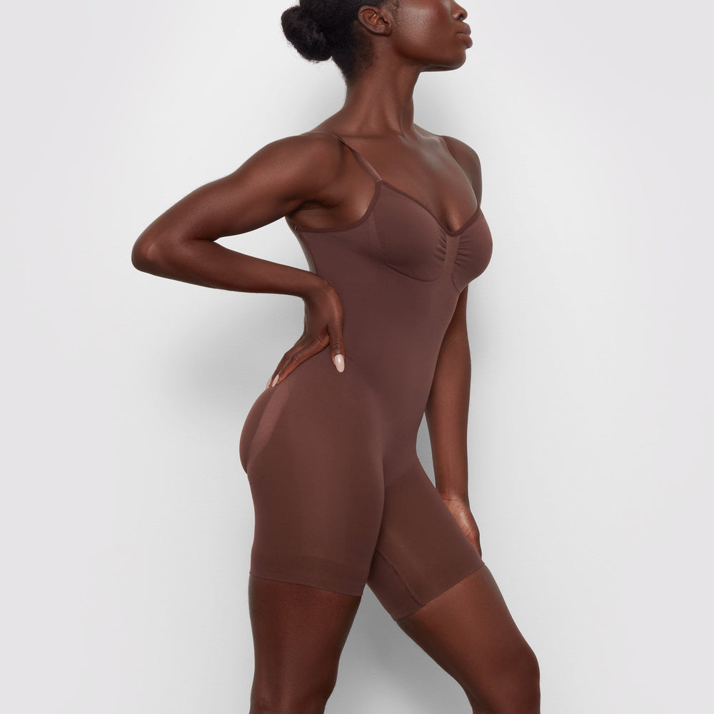 Skims SEAMLESS SCULPT MID THIGH Low Back Bodysuit Chocola | IPS-147320