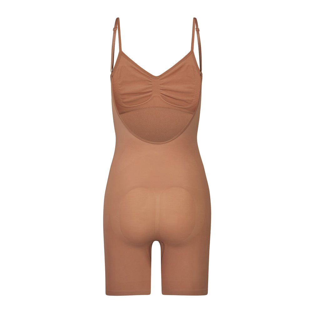 Skims SEAMLESS SCULPT MID THIGH Low Back Bodysuit Abrikoos | RZY-067394