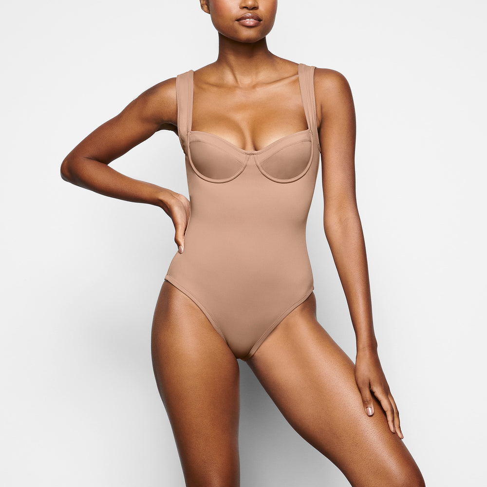 Skims SHAPING SWIM UNDERWIRE One Piece Abrikoos | XIS-756903
