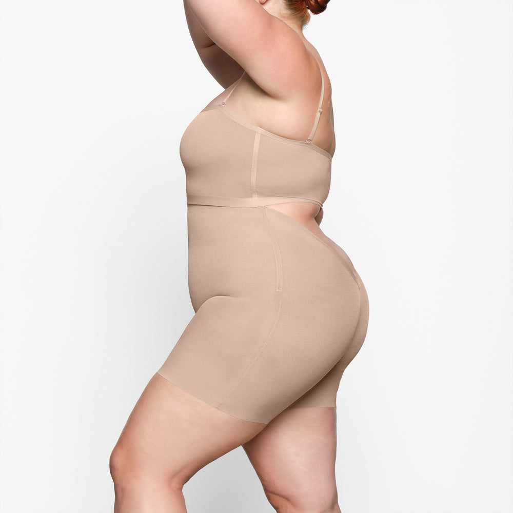 Skims SHEER SCULPT LOW BACK Korte Broek Beige | ESH-287905