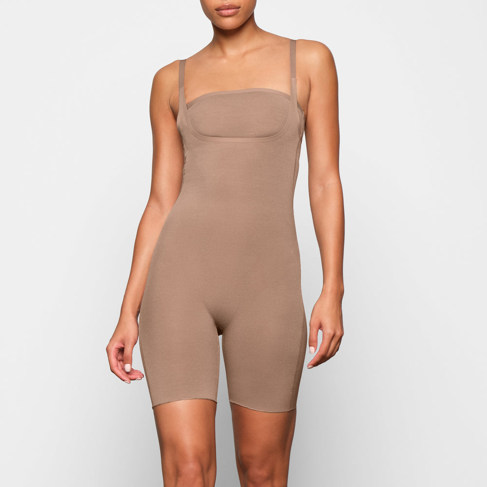 Skims SHEER SCULPT OPEN BUST Bodysuit Abrikoos | BDZ-794810