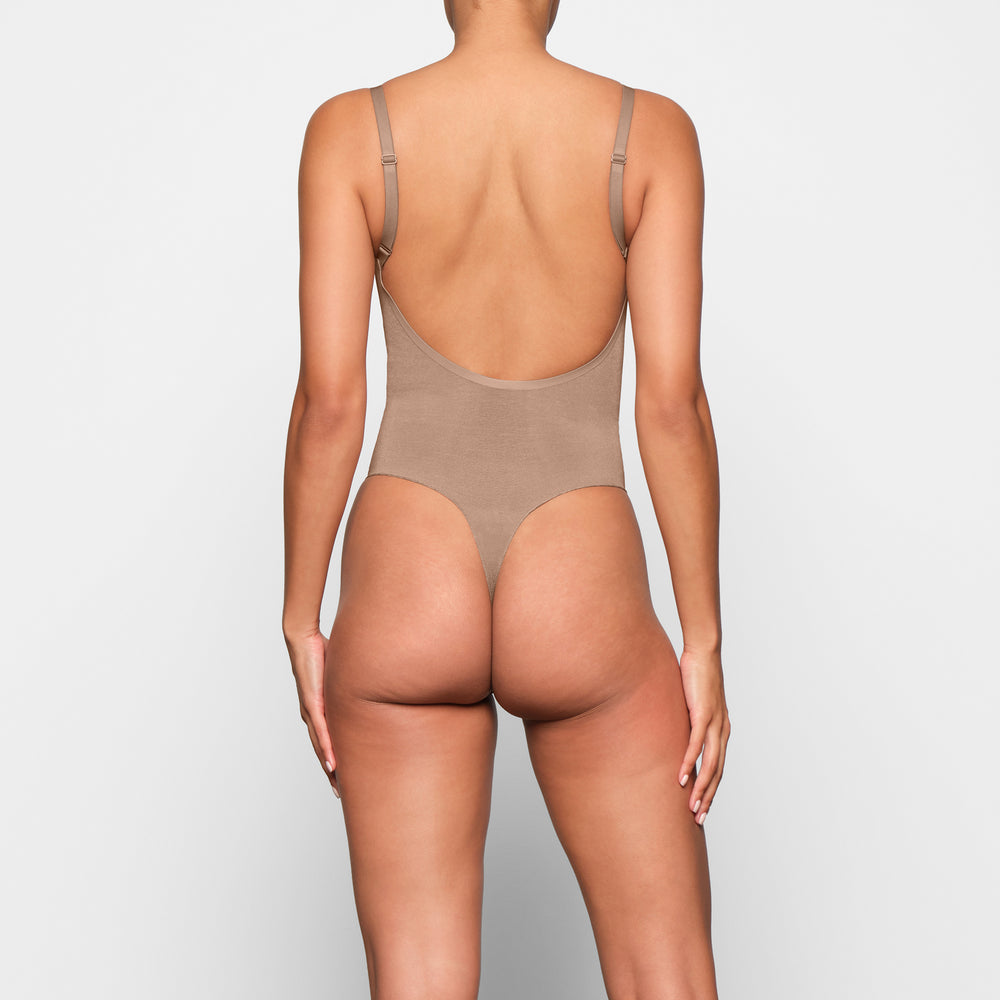 Skims SHEER SCULPT THONG Bodysuit Abrikoos | DHC-617589