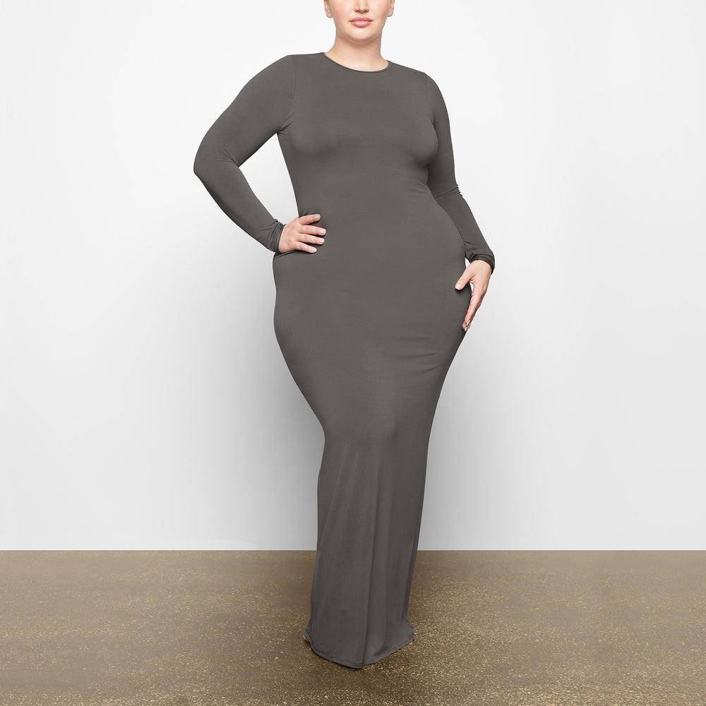 Skims SMOOTH LOUNGE LONG SLEEVE OPEN BACK Dress Diepgrijs | JIM-621597