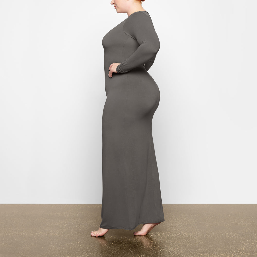 Skims SMOOTH LOUNGE LONG SLEEVE OPEN BACK Dress Diepgrijs | JIM-621597