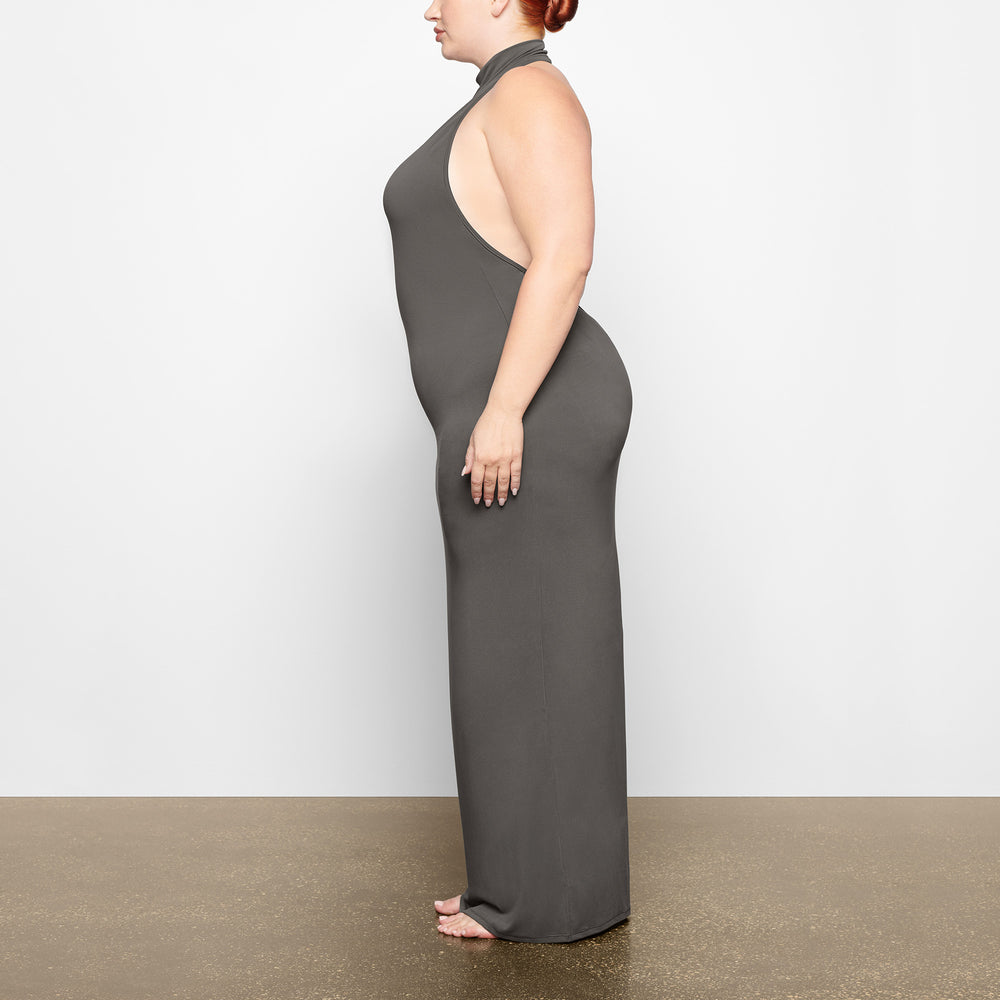 Skims SMOOTH LOUNGE LOW BACK HALTER Dress Diepgrijs | AGN-598710