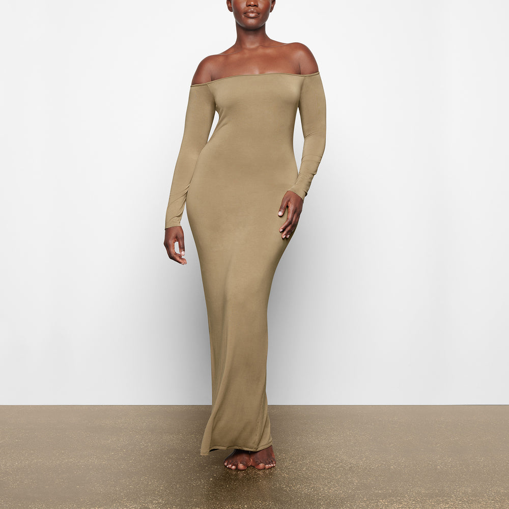 Skims SMOOTH LOUNGE OFF THE SHOULDER Dress Khaki | IKO-078236