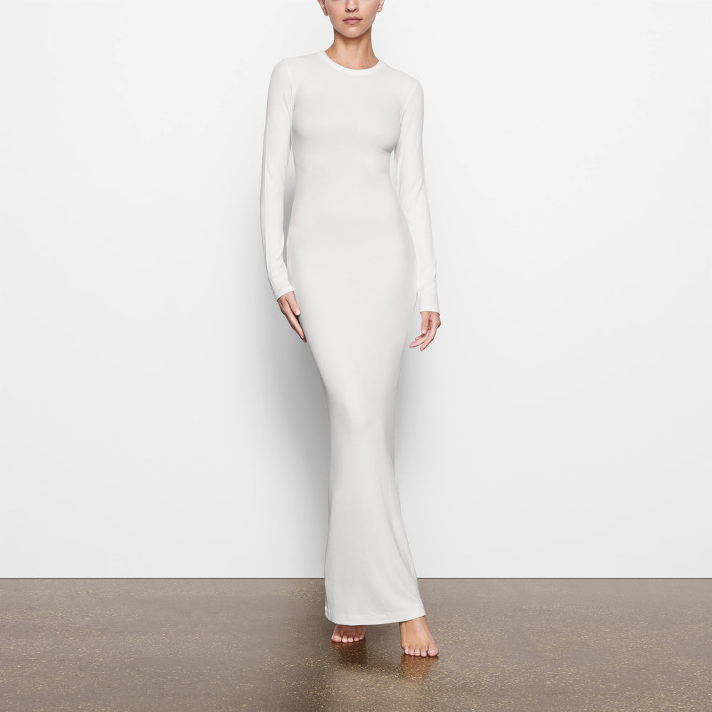 Skims SOFT LOUNGE CREW NECK LONG Dress Wit | RNL-702153