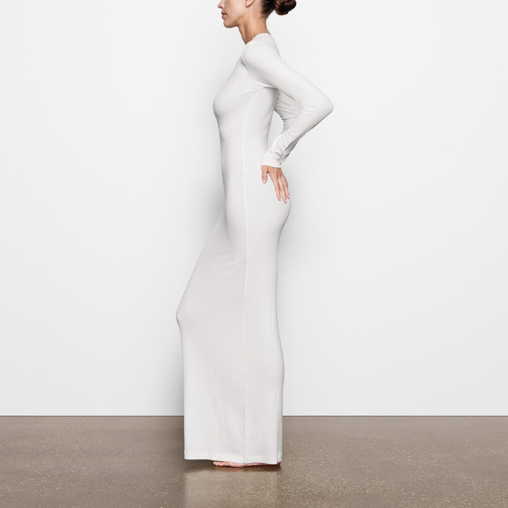 Skims SOFT LOUNGE CREW NECK LONG Dress Wit | RNL-702153