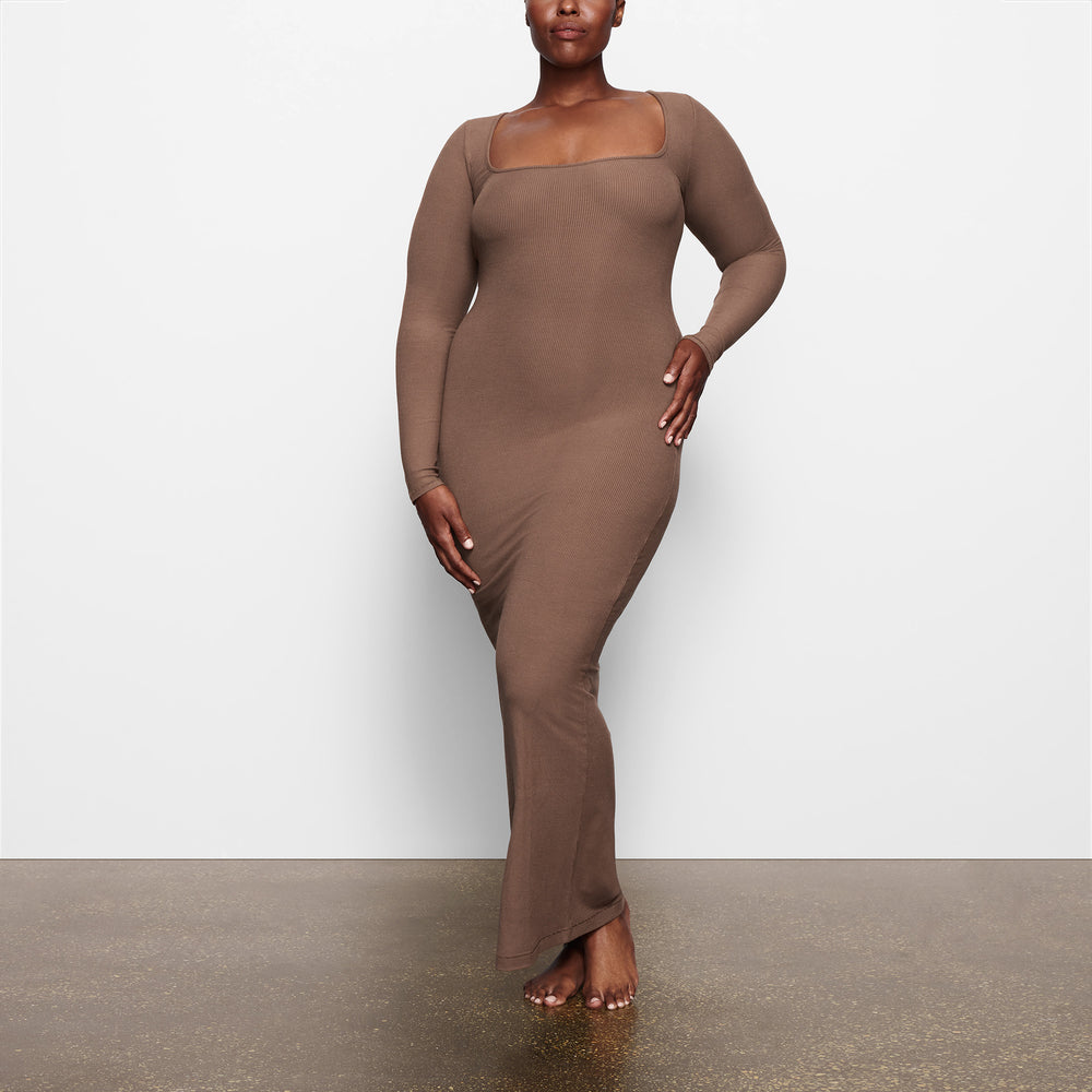 Skims SOFT LOUNGE LONG SLEEVE Dress Abrikoos | CVW-164728