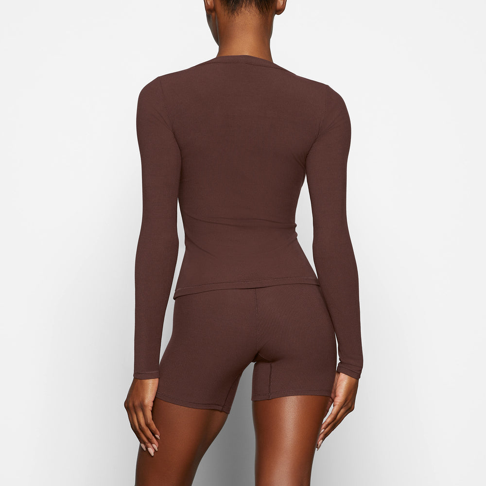 Skims SOFT LOUNGE SPLIT NECK LONG SLEEVE T-shirt Chocola | XLM-463027