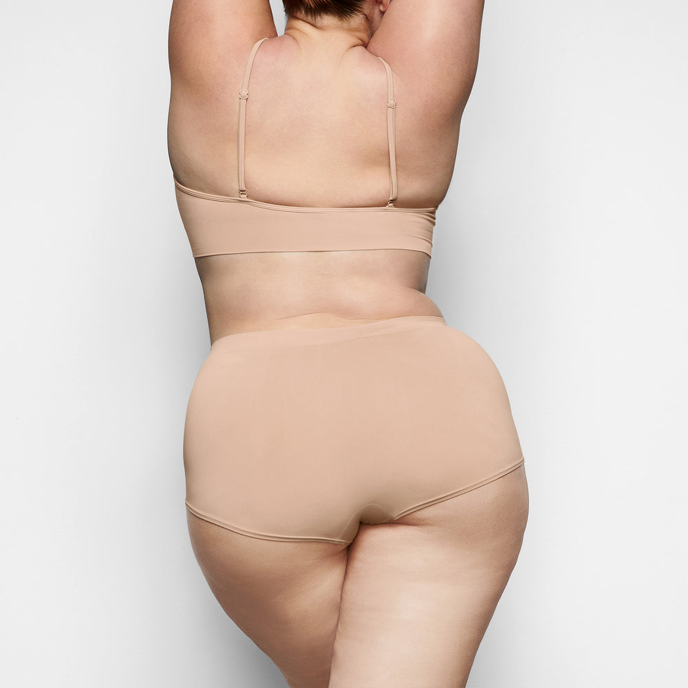 Skims SOFT SMOOTHING Boy Short Beige | OSN-197642