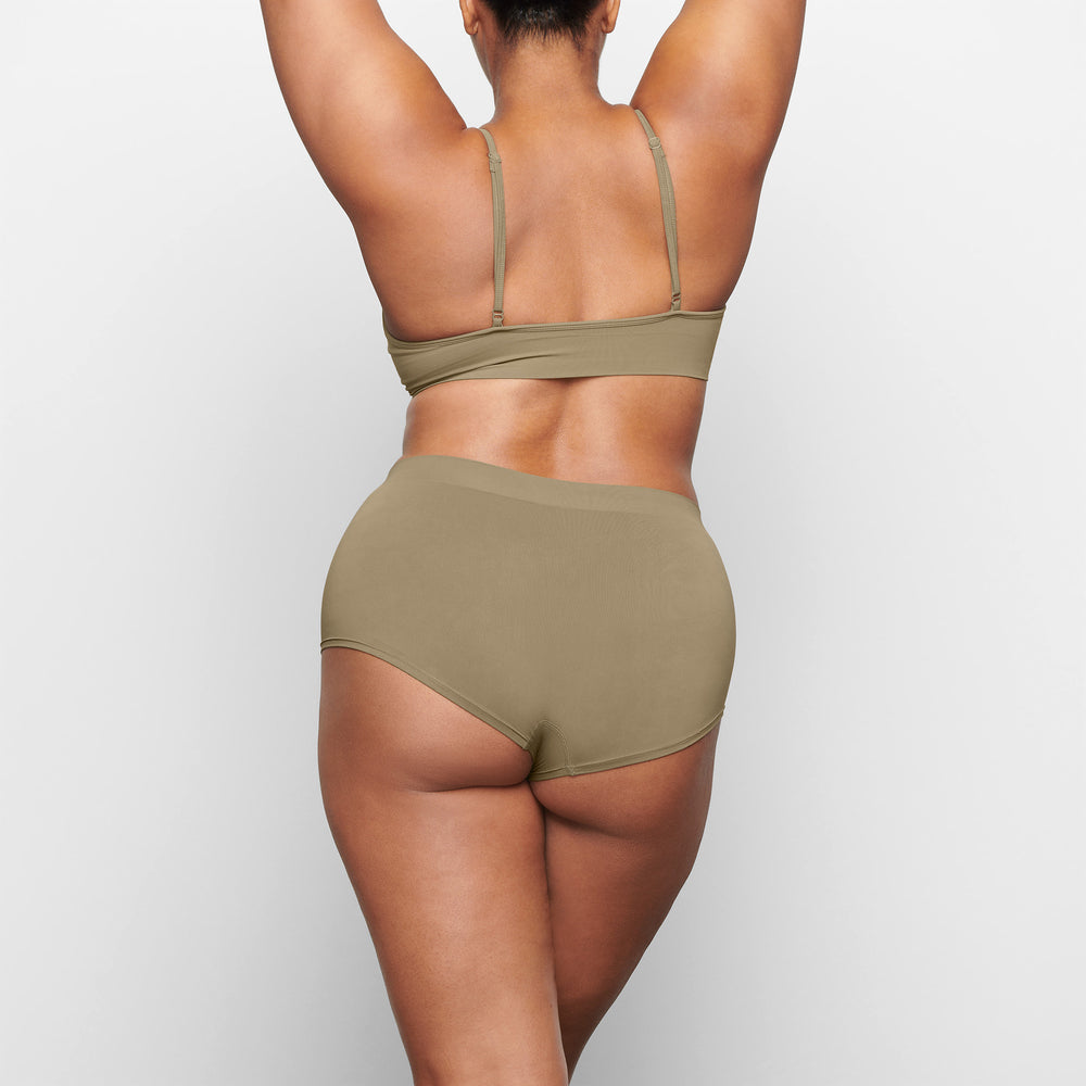 Skims SOFT SMOOTHING Boy Short Groen | GBT-724395