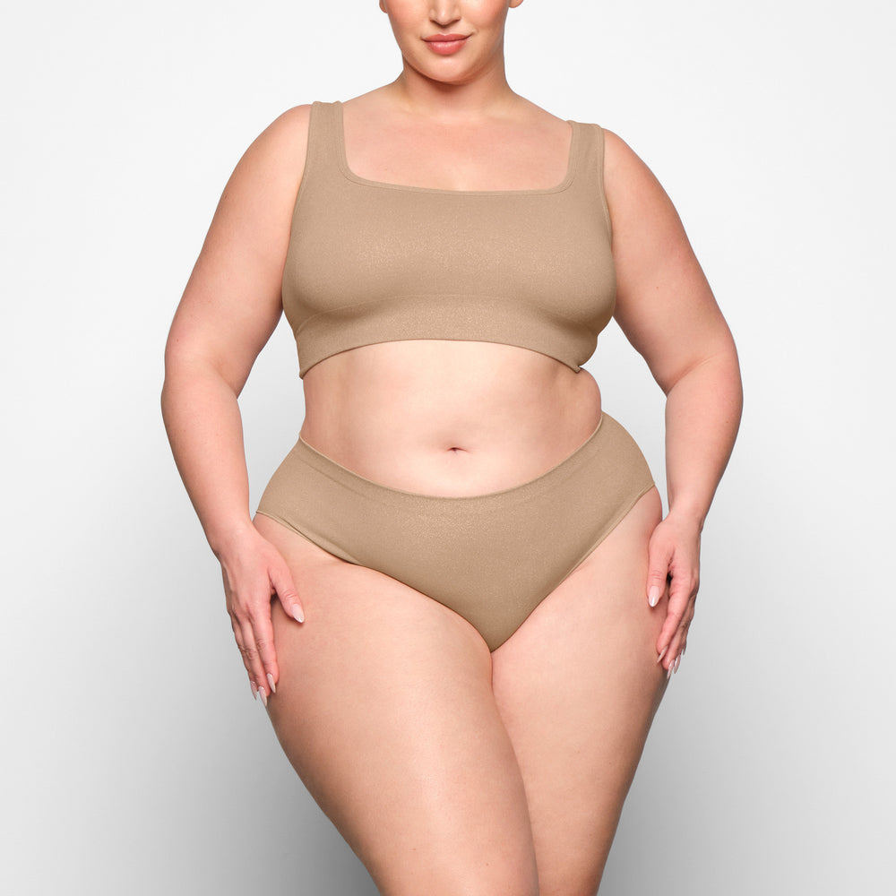 Skims SOFT SMOOTHING SHINE Bikini Beige | JTV-529467
