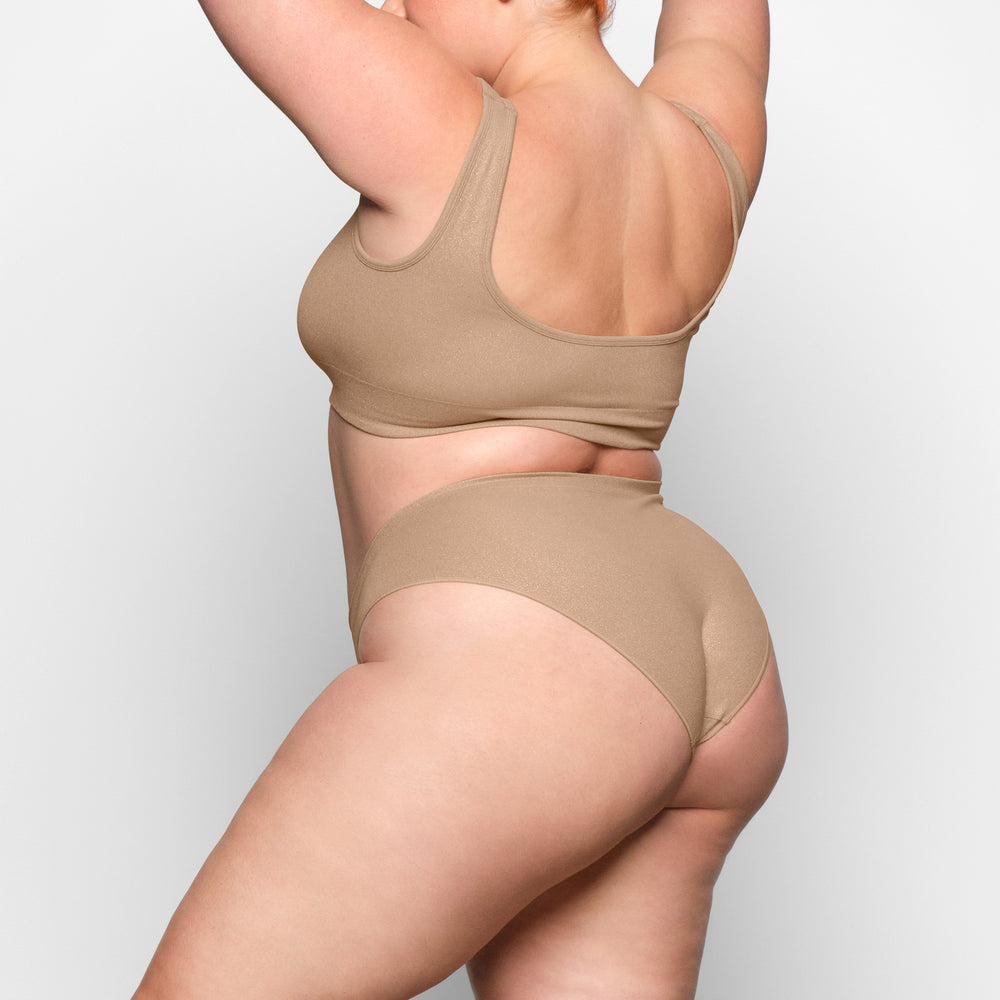 Skims SOFT SMOOTHING SHINE Bikini Beige | JTV-529467