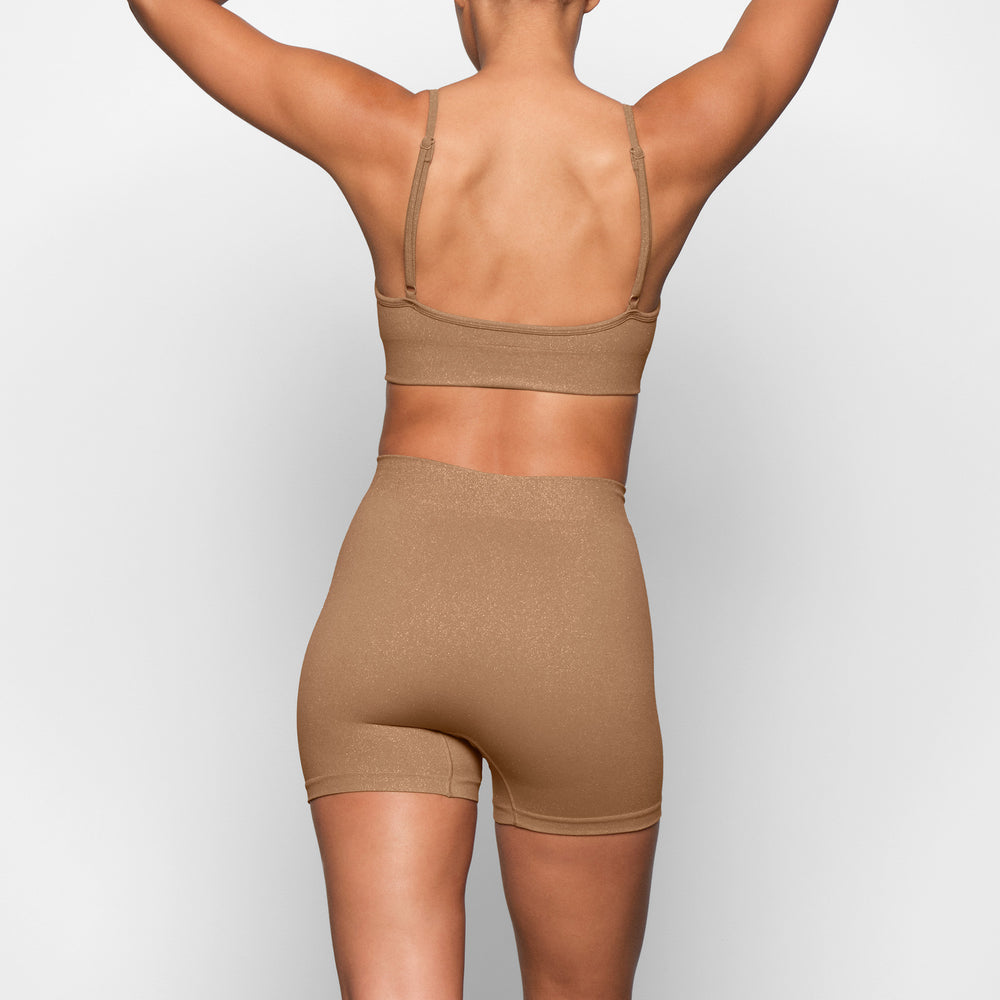 Skims SOFT SMOOTHING SHINE Korte Broek Abrikoos | UQM-398720