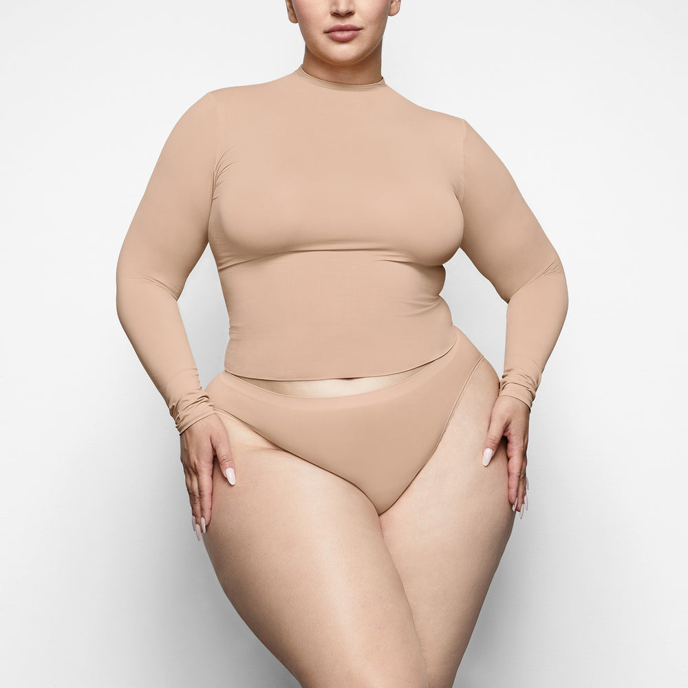 Skims SOFT SMOOTHING TURTLENECK TOP T-shirt Beige | RJW-435802