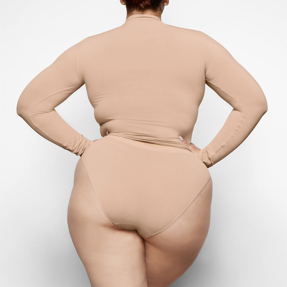 Skims SOFT SMOOTHING TURTLENECK TOP T-shirt Beige | RJW-435802