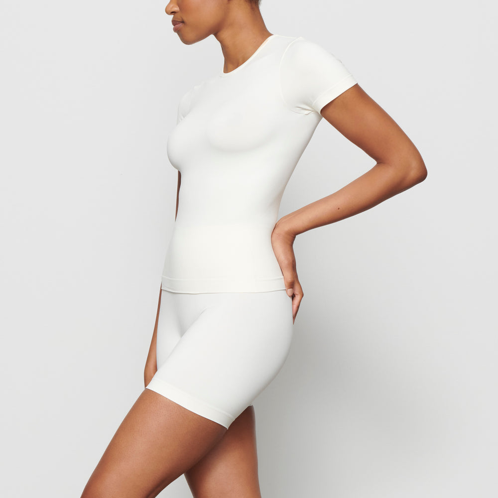 Skims SOFT SMOOTHING T-shirt Wit | ZSL-261503