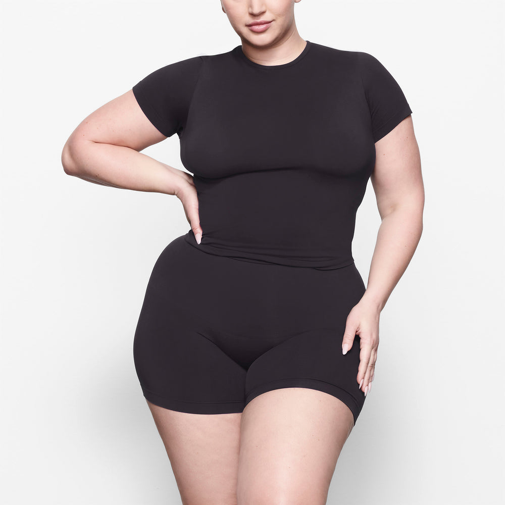 Skims SOFT SMOOTHING T-shirt Zwart | EKQ-483165