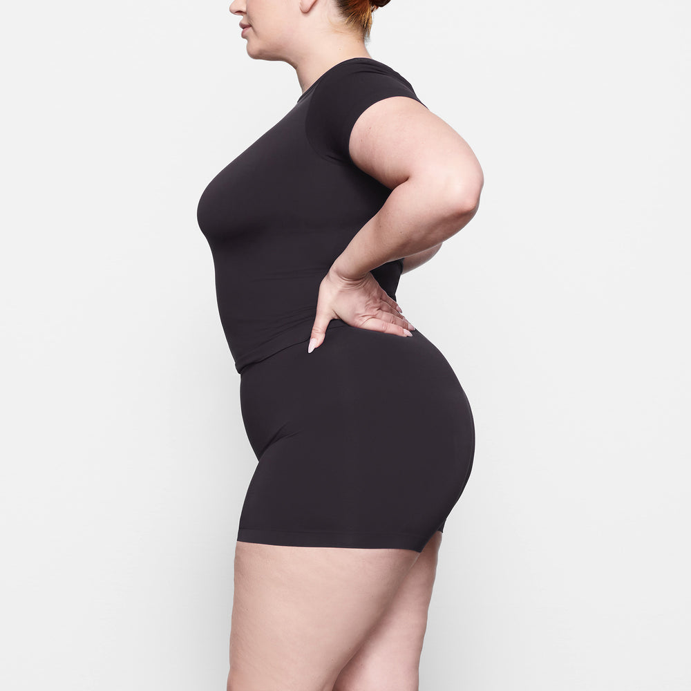 Skims SOFT SMOOTHING T-shirt Zwart | EKQ-483165