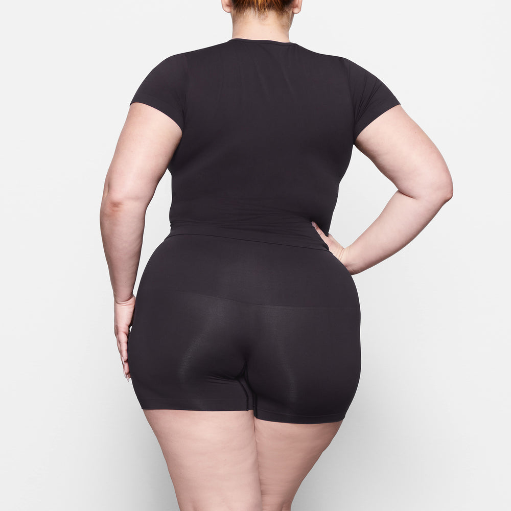 Skims SOFT SMOOTHING T-shirt Zwart | EKQ-483165