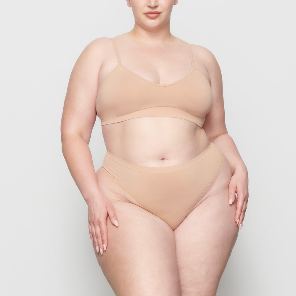 Skims SOFT SMOOTHING Thong Beige | BMZ-061279