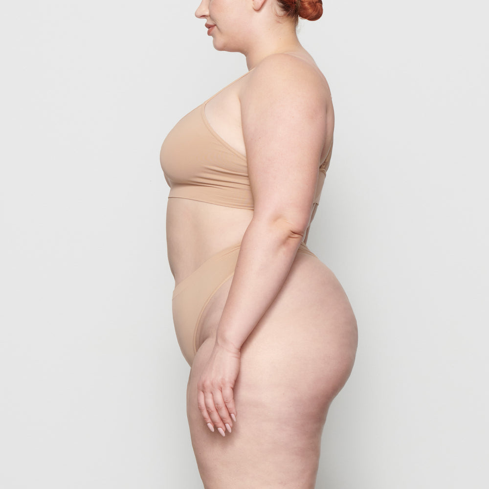 Skims SOFT SMOOTHING Thong Beige | BMZ-061279