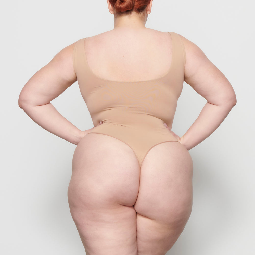 Skims SOFT SMOOTHING Thong Bodysuit Beige | KHG-812095