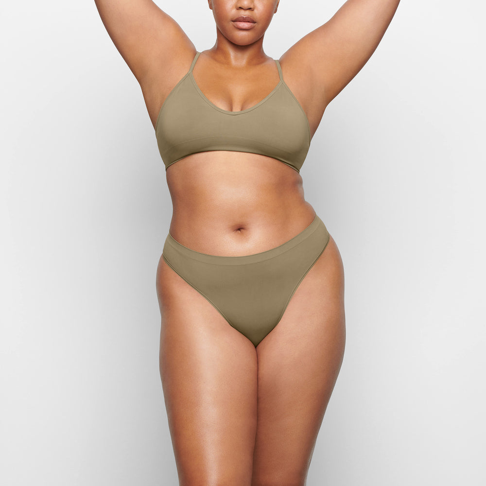 Skims SOFT SMOOTHING Thong Groen | OCE-972356