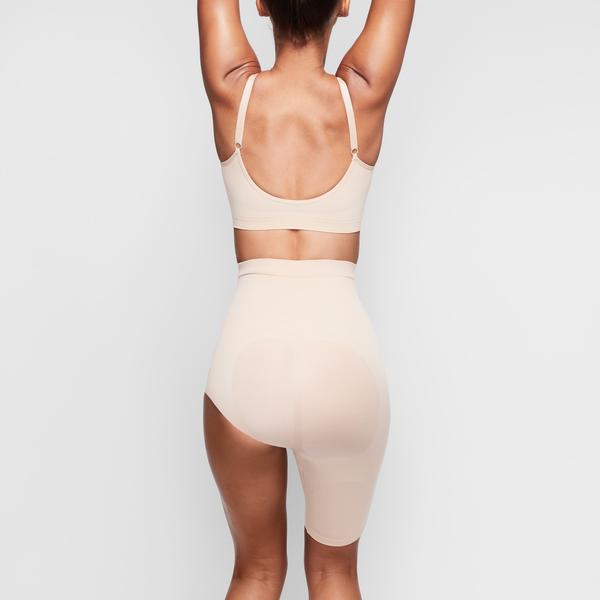 Skims SOLUTION SHORT #1 One Leg Shapewear Beige | HQU-268079