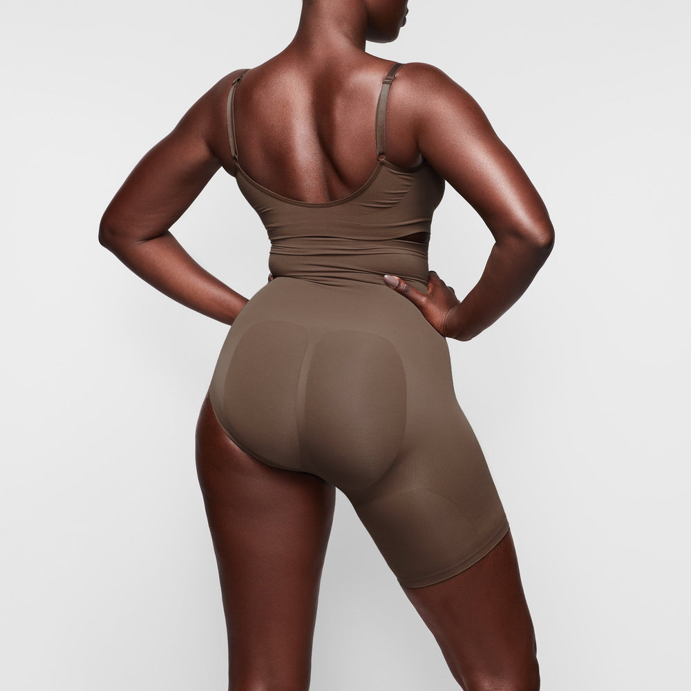 Skims SOLUTION SHORT #1 One Leg Shapewear Abrikoos | VIX-701962