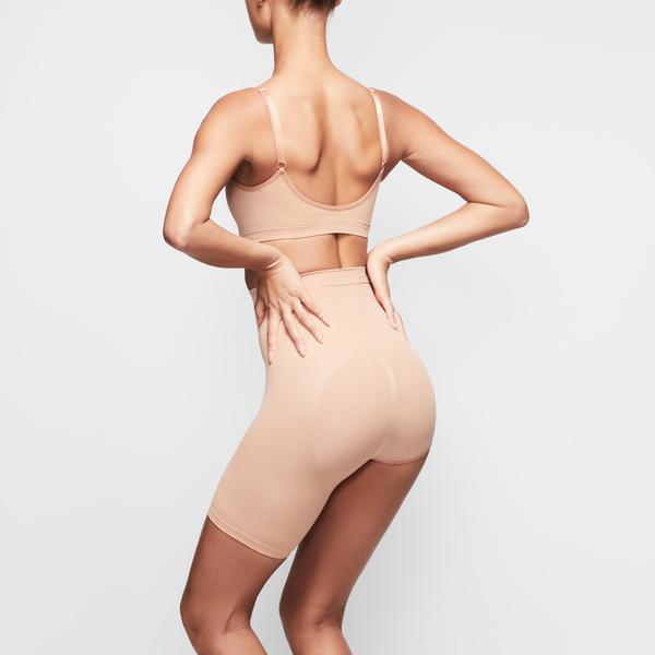 Skims SOLUTION SHORT #2 One Leg Shapewear Beige | GNZ-528071