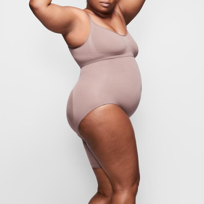 Skims SOLUTION SHORT #2 One Leg Shapewear Bruin | LWD-185693