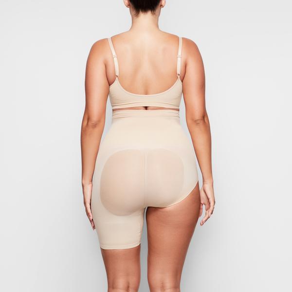 Skims SOLUTION SHORT #2 One Leg Shapewear Beige | ZFR-716408