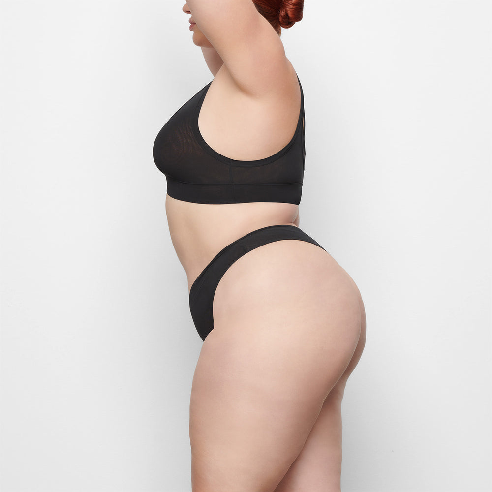 Skims SUMMER MESH DIPPED Thong Zwart | ROU-725684