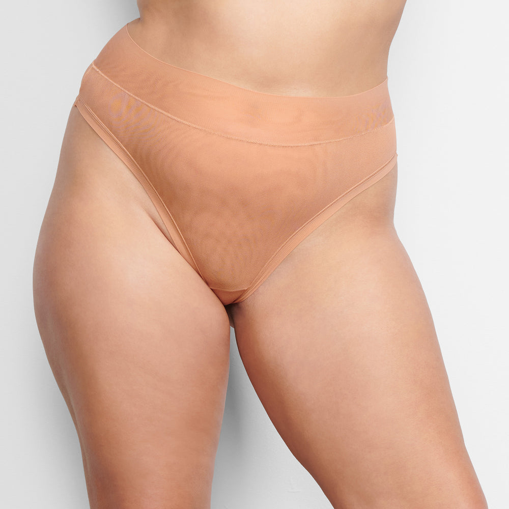 Skims SUMMER MESH MID WAIST Thong Beige | EWR-643780