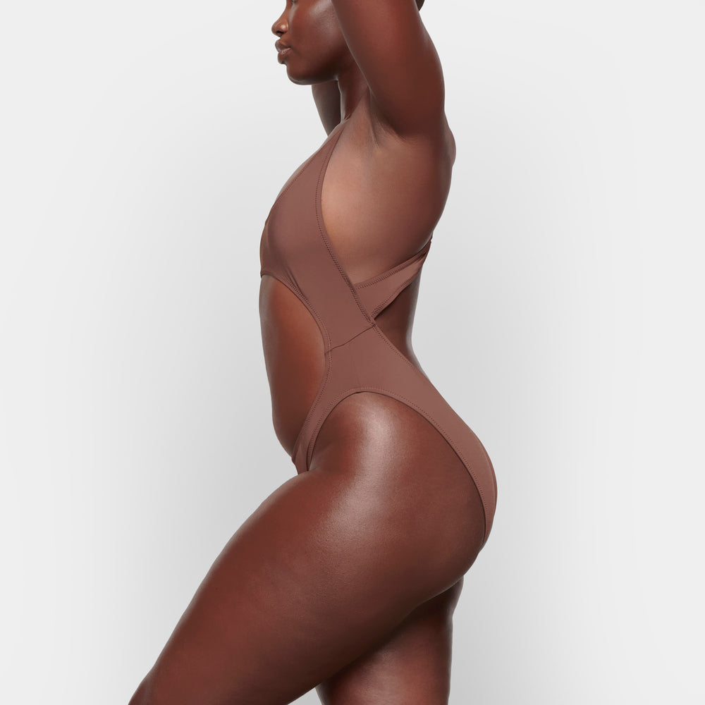 Skims SWIM CUT OUT MONOKINI One Piece Chocola | WVL-286374