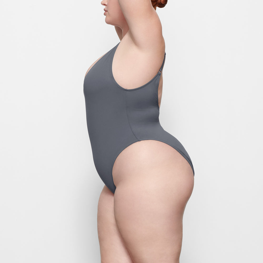 Skims SWIM SCOOP NECK One Piece Diepgrijs | AQY-130528